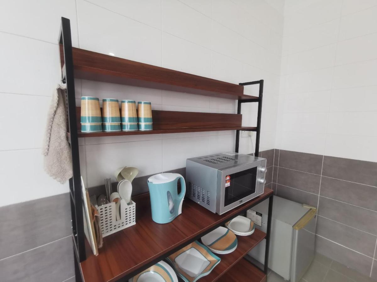 Oyo Homes 90524 D'J Pegaso Serom Homestay Muar Exterior photo