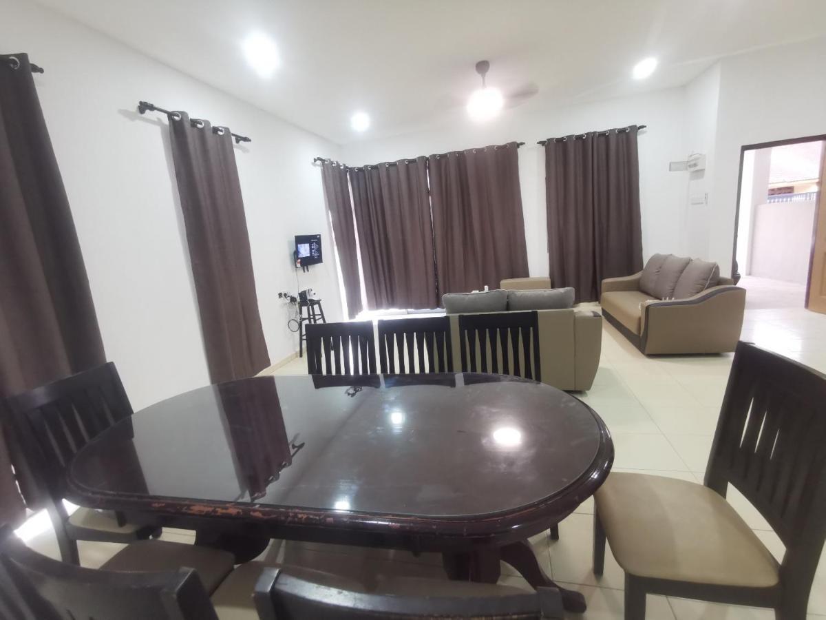Oyo Homes 90524 D'J Pegaso Serom Homestay Muar Exterior photo