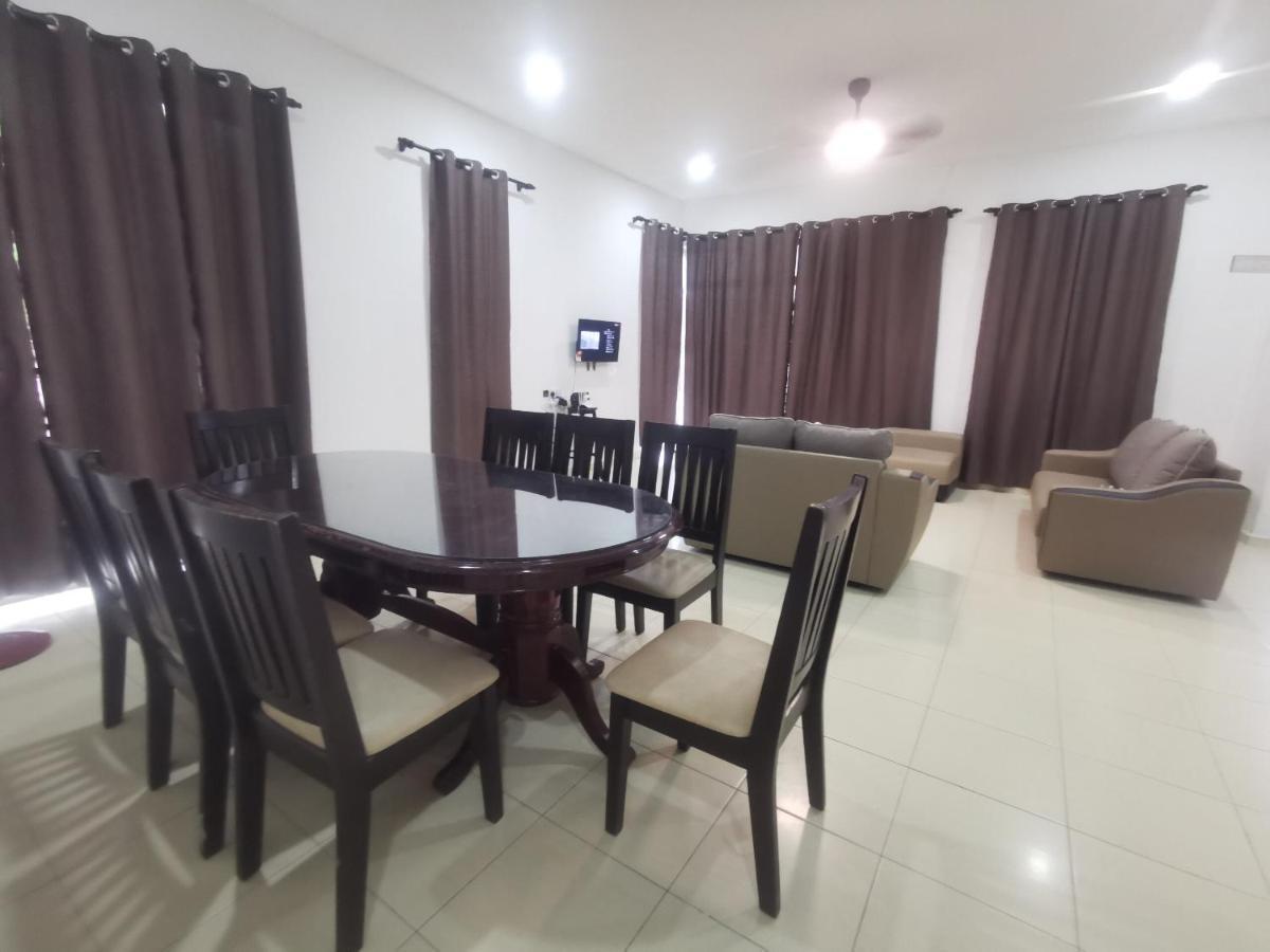Oyo Homes 90524 D'J Pegaso Serom Homestay Muar Exterior photo
