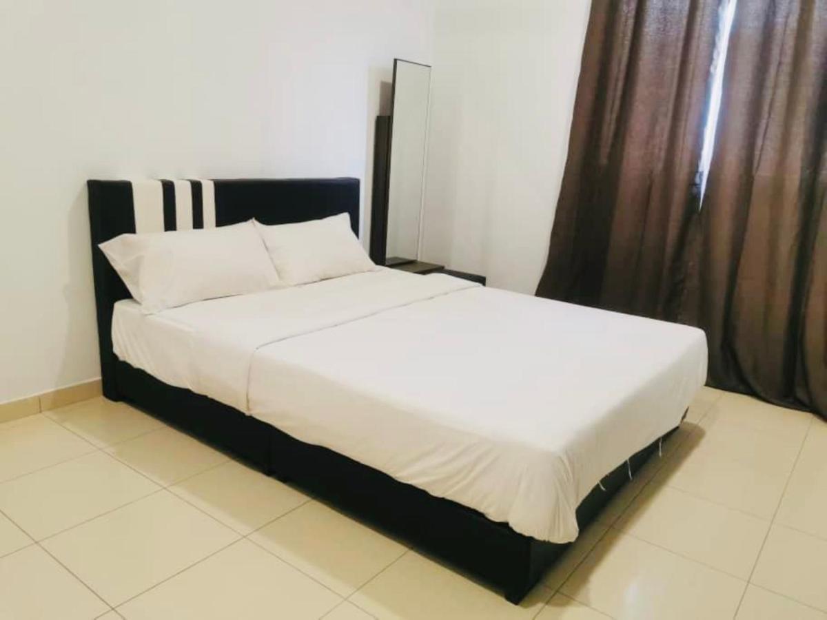 Oyo Homes 90524 D'J Pegaso Serom Homestay Muar Exterior photo