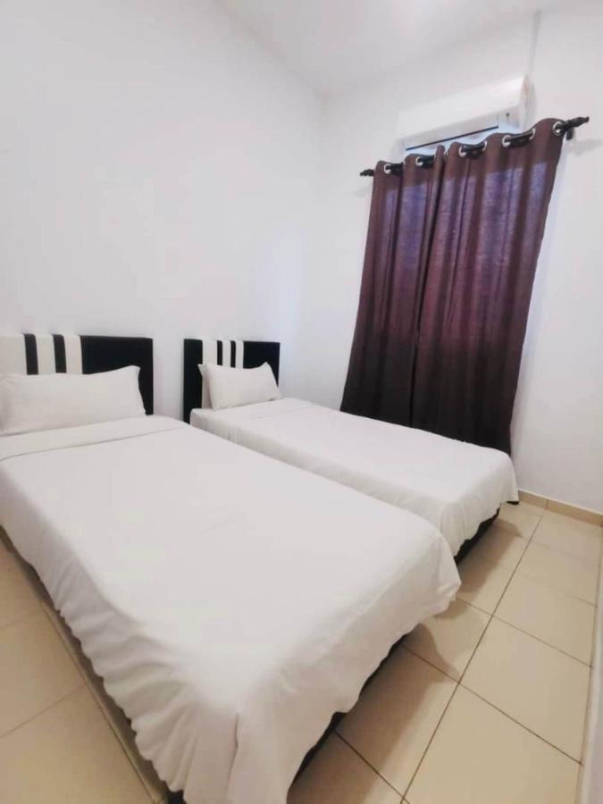 Oyo Homes 90524 D'J Pegaso Serom Homestay Muar Exterior photo